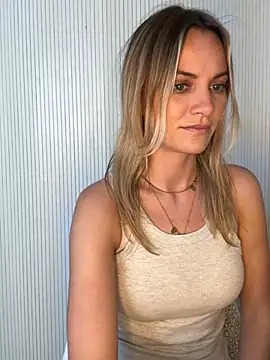 Snapshot of Milla__one chatting on May 5, 2026, 12:13 pm Milla one online show from May 5, 2026, 12:13 pm