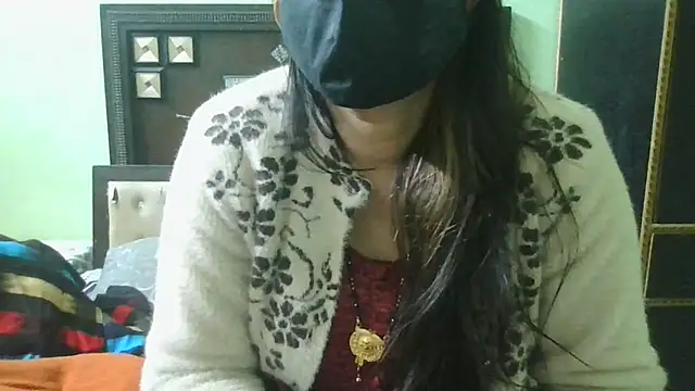 Snapshot of couplesuni chatting on December 23, 2024, 10:42 am couplesuni online show from December 23, 2024, 10:42 am