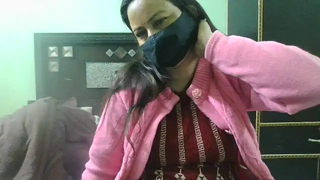 Snapshot of couplesuni chatting on January 17, 2025, 4:06 am couplesuni online show from January 17, 2025, 4:06 am