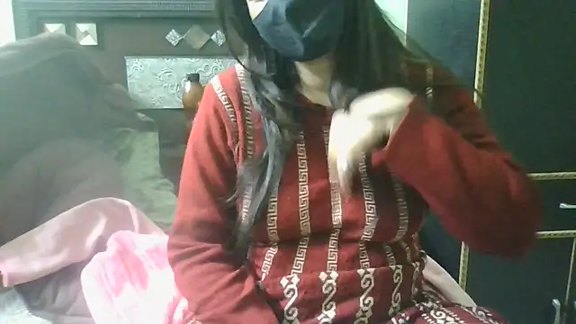 Snapshot of couplesuni chatting on January 17, 2025, 11:06 am couplesuni online show from January 17, 2025, 11:06 am