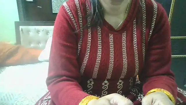 Snapshot of couplesuni chatting on February 18, 2025, 11:44 am couplesuni online show from February 18, 2025, 11:44 am