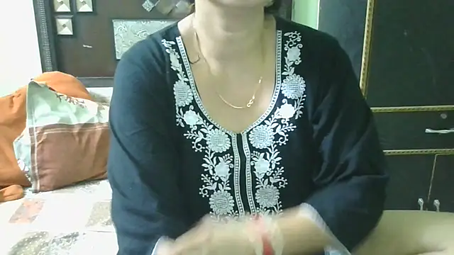 Snapshot of couplesuni chatting on September 27, 2025, 7:57 am couplesuni online show from September 27, 2025, 7:57 am