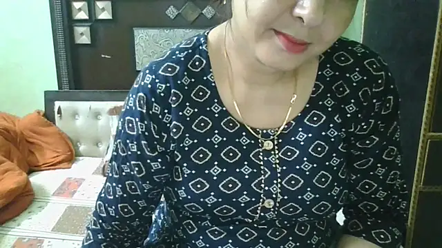 Snapshot of couplesuni chatting on September 30, 2025, 10:42 am couplesuni online show from September 30, 2025, 10:42 am