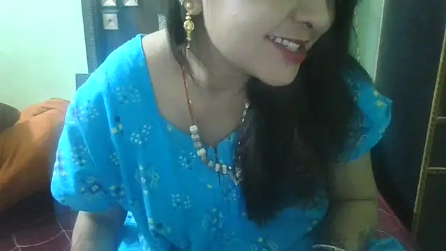 Snapshot of couplesuni chatting on October 13, 2025, 10:48 am couplesuni online show from October 13, 2025, 10:48 am
