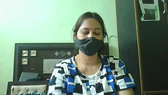 couplesuni online show from March 30, 2026, 10:38 am