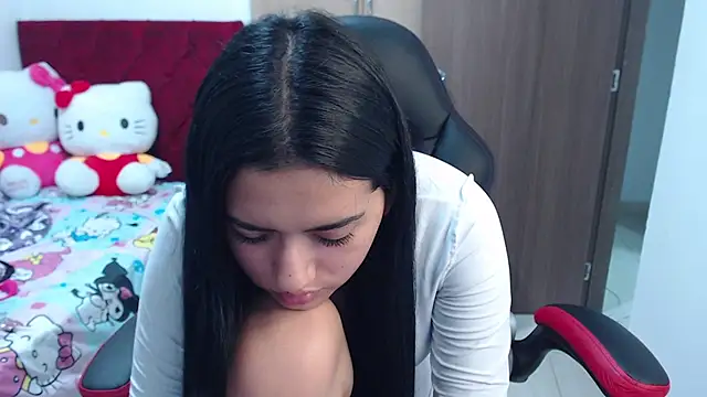 kayla k18 online show from February 3, 2026, 6:22 am