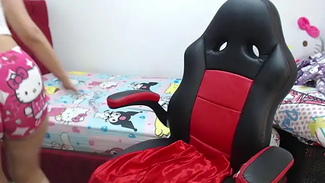 kayla k18 online show from March 21, 2026, 1:32 am