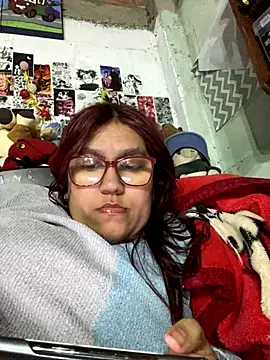 dafne19  online show from September 19, 2025, 4:47 am