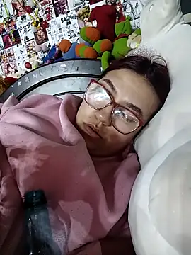 dafne19  online show from October 13, 2025, 5:07 am