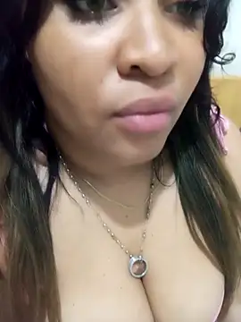 ambarlennoix online show from March 8, 2025, 11:49 pm