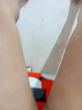 ambarlennoix online show from November 8, 2025, 7:19 am