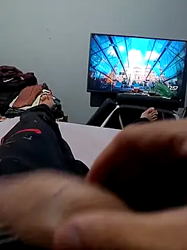 danilogarcia33 online show from October 15, 2025, 3:56 pm