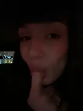 Sophie Avory online show from December 7, 2024, 7:10 pm