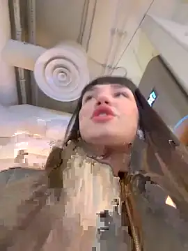 Sophie Avory online show from February 6, 2025, 3:31 pm