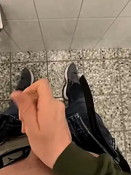 geilehecke1 online show from March 18, 2025, 9:20 am