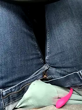 geilehecke1 online show from November 6, 2025, 7:31 am