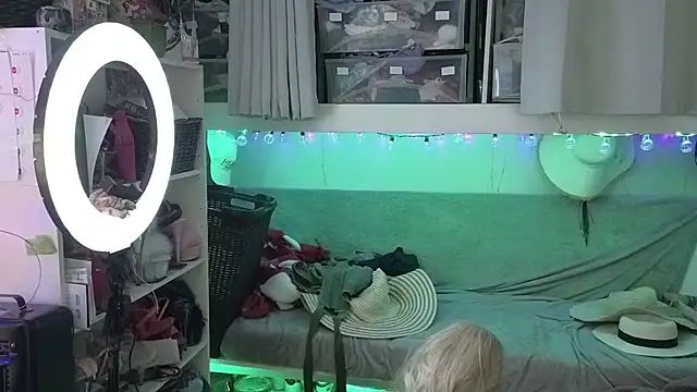 cunty tranny lydia online show from March 31, 2026, 5:19 am