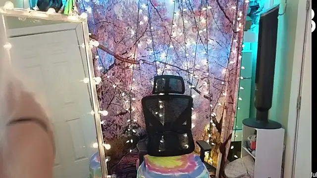 cunty tranny lydia online show from June 15, 2026, 4:58 am