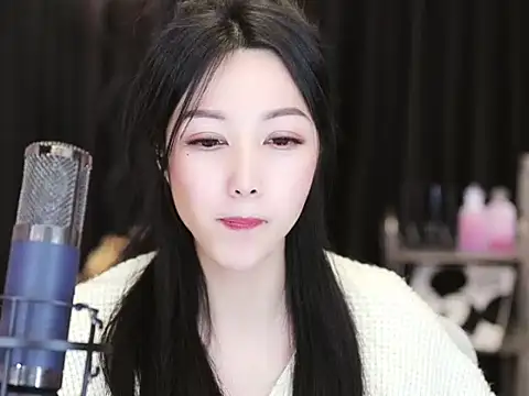 Nuyoah-77 online show from January 15, 2025, 4:11 pm