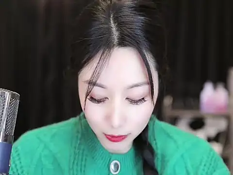 Nuyoah-77 online show from January 16, 2025, 4:07 pm