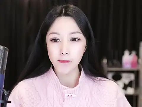 Nuyoah-77 online show from January 17, 2025, 4:04 pm