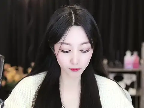 Nuyoah-77 online show from January 18, 2025, 3:49 pm