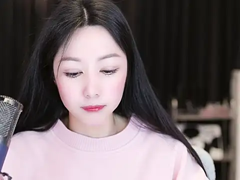 Nuyoah-77 online show from March 17, 2025, 4:11 pm