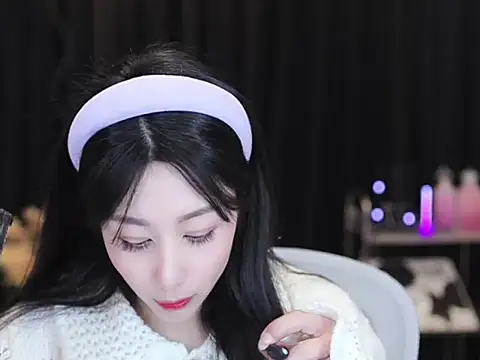 Nuyoah-77 online show from January 13, 2026, 12:43 pm