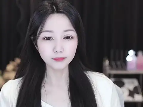 Nuyoah-77 online show from March 24, 2026, 6:18 am