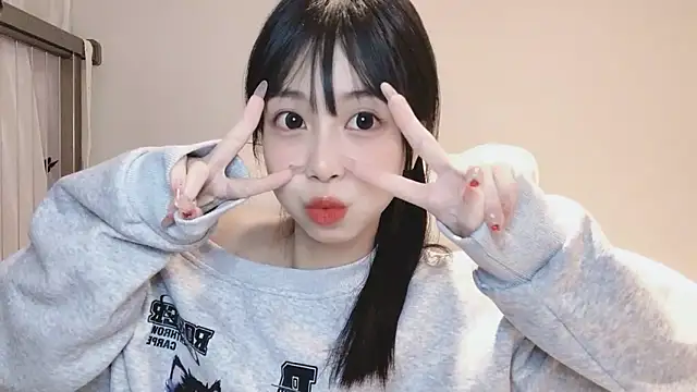 -Hottie online show from January 4, 2025, 6:30 pm