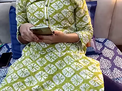 GoldnessAishu online show from December 6, 2024, 11:54 am