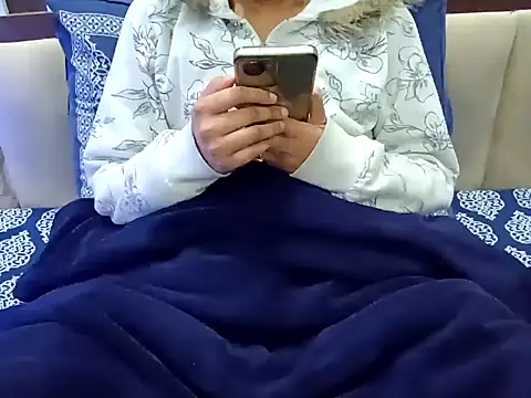 GoldnessAishu online show from December 15, 2024, 4:37 pm