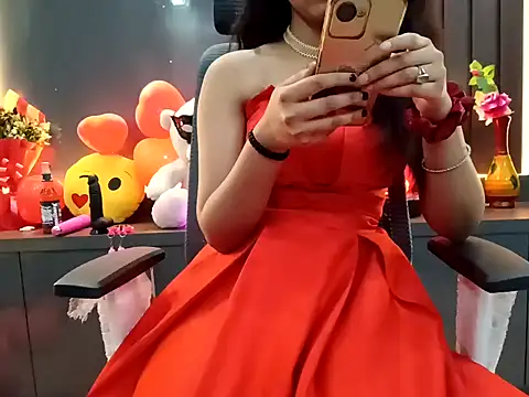 GoldnessAishu online show from February 6, 2025, 6:24 pm