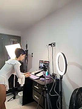 LadyAvalon online show from February 22, 2026, 8:29 pm