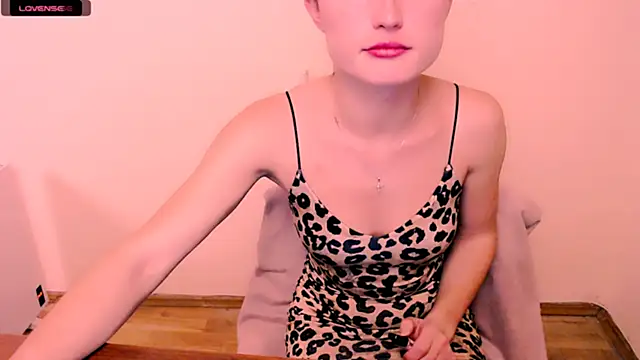 Snapshot of Felliciya chatting on December 11, 2024, 1:28 pm Felliciya online show from December 11, 2024, 1:28 pm
