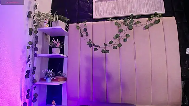 Mia Rinn online show from January 13, 2025, 5:02 pm