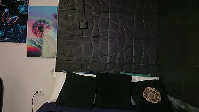 graceymilf666 online show from October 29, 2025, 11:56 am