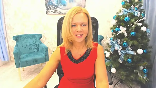 AgathaKlouin online show from December 30, 2024, 4:09 am