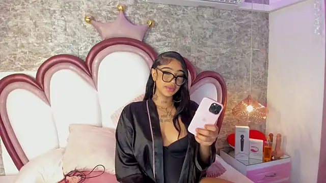 Mia Jansen online show from March 9, 2026, 1:37 pm