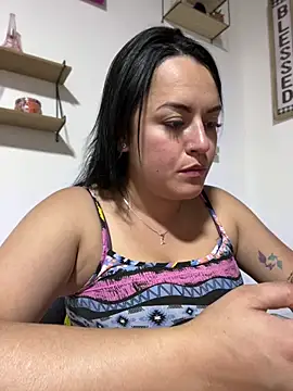 Snapshot of Lesly_10- chatting on July 15, 2026, 9:53 pm Lesly 10- online show from July 15, 2026, 9:53 pm