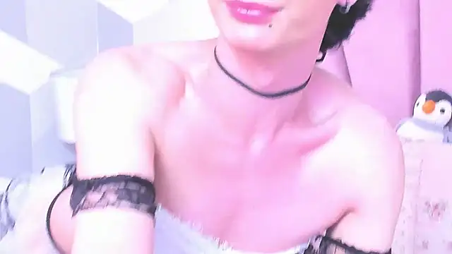KylieMonnett online show from May 9, 2026, 9:53 pm