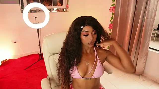Snapshot of Alondrasparrow2 chatting on January 13, 2025, 8:15 pm Alondrasparrow2 online show from January 13, 2025, 8:15 pm