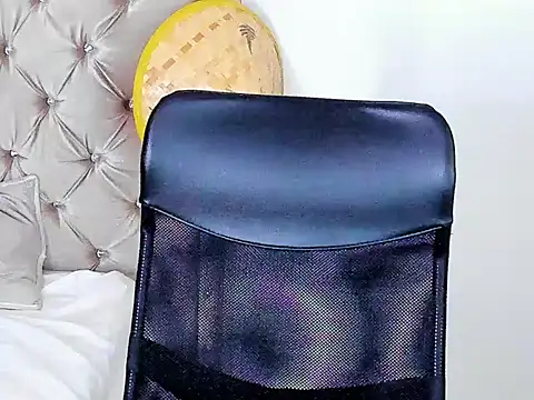 Andrew wolf7 online show from September 10, 2025, 4:29 pm