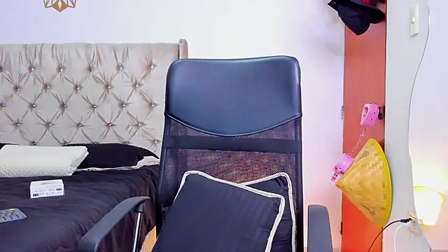 Andrew wolf7 online show from March 6, 2026, 12:51 am