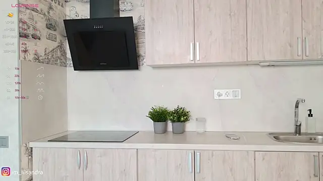 LIl Sandra online show from April 10, 2026, 9:03 am