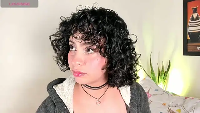 adriannyp 1 online show from April 19, 2026, 6:46 am