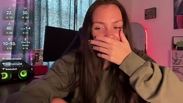 sweetsariaah online show from November 8, 2025, 6:07 pm