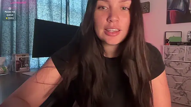 sweetsariaah online show from November 21, 2025, 6:06 pm