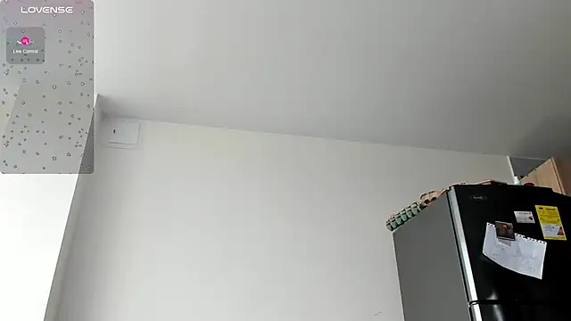 Snapshot of emmadiaz1 chatting on December 12, 2024, 6:10 pm emmadiaz1 online show from December 12, 2024, 6:10 pm