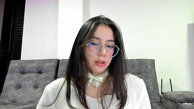 Snapshot of emmadiaz1 chatting on September 13, 2025, 2:33 am emmadiaz1 online show from September 13, 2025, 2:33 am